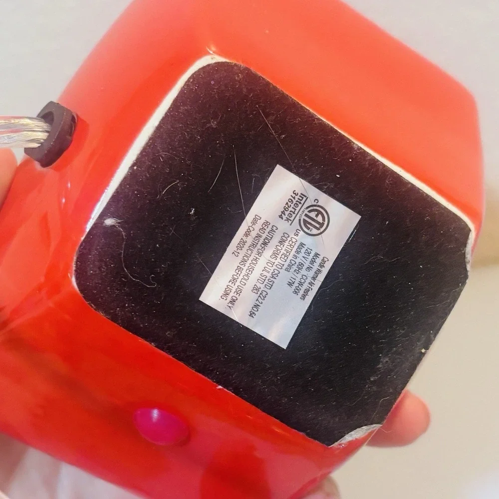 Red Lips Wax Melt Warmer Fragrance Diffuser Electric Essential Oil Ceramic Clean